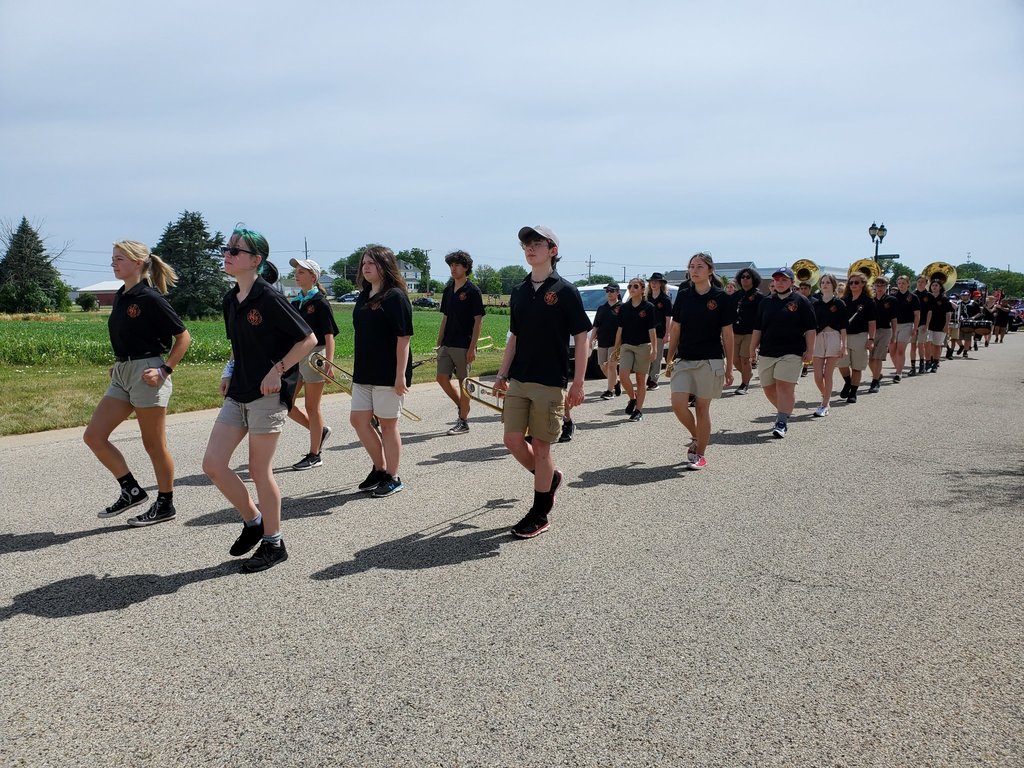 MCHS marching band at Lakemore parade